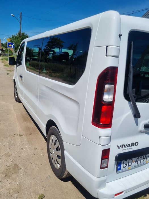 Opel Vivaro 2017r. Long 9 osobowy