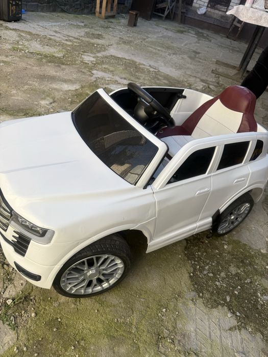 електро автомобіль дитячий
