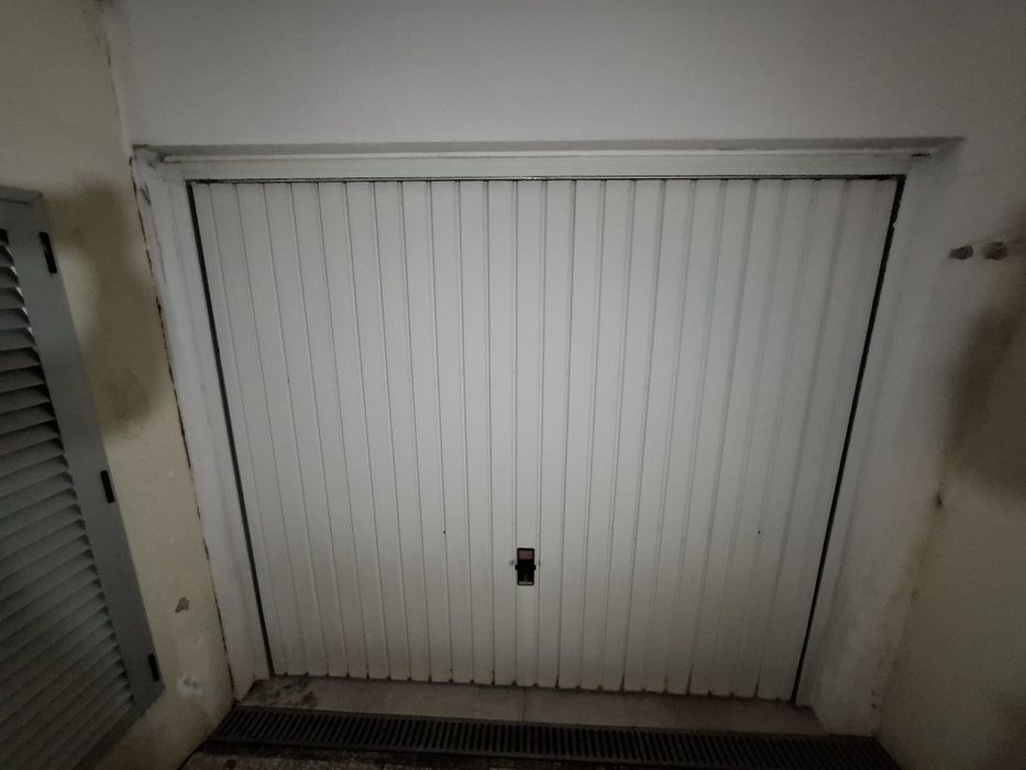 Portão Basculante - A225 L256