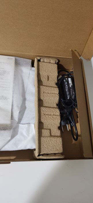 Portátil Acer Aspire 3 i5 12ª Gen | 8RAM | 512GB SSD | Como novo!!

RA