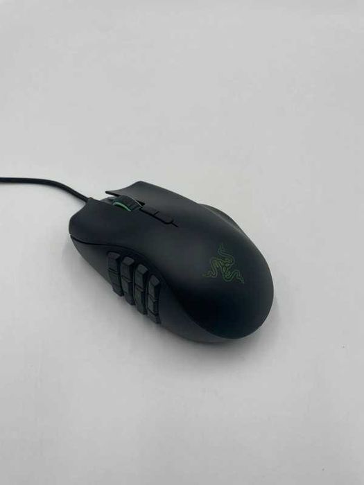 Mysz Razer Naga Trinity – panel boczny numeryczny