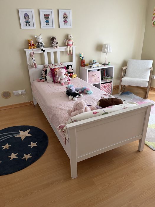 Cama Solteiro Ikea Hemnes com estrado e colchão