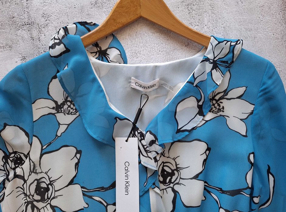 Calvin Klein Nowa Niebieska Bluzka w Kwiaty S