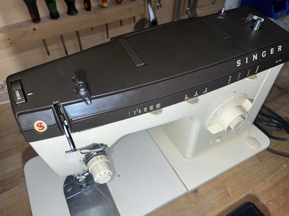 Maquina Singer 7174, Pouso uso como nova