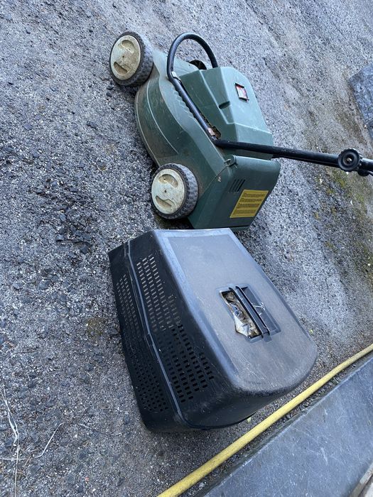 Máquina de cortar relva AVARIADA