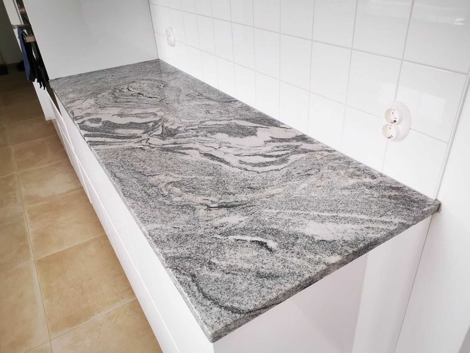 Parapety kamienne granitowe, różne kolory, parapet gr 3cm, producent