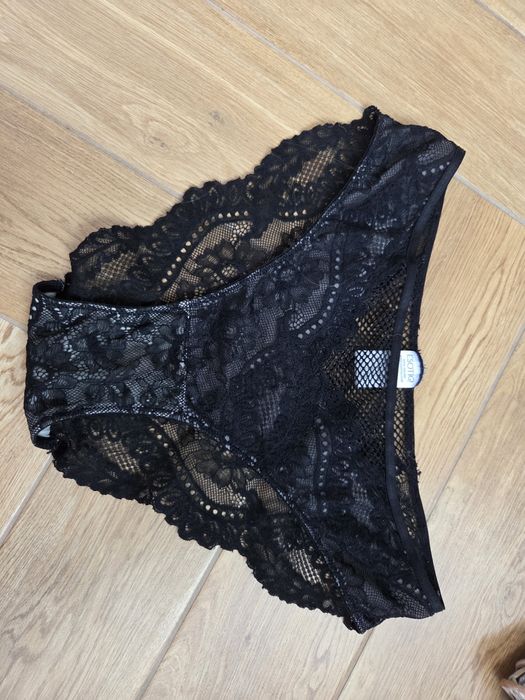 Koronkowe majtki esotiq m