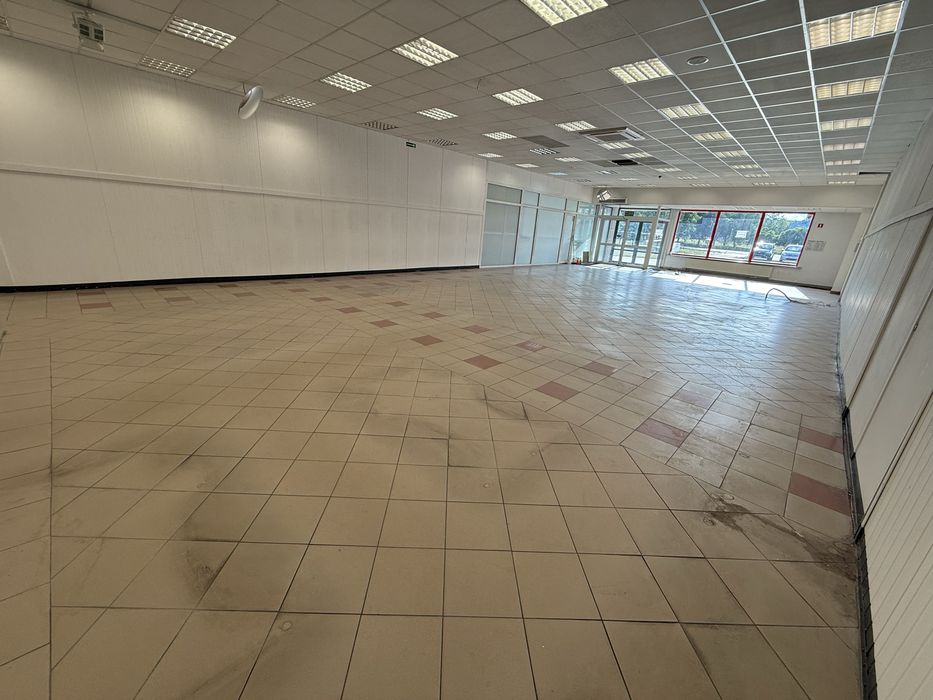 Lokal 430 m2 w centrum