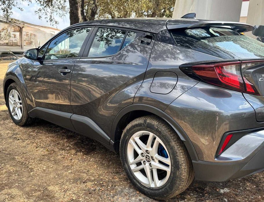 carro SUV Toyota C-HR — photo 4