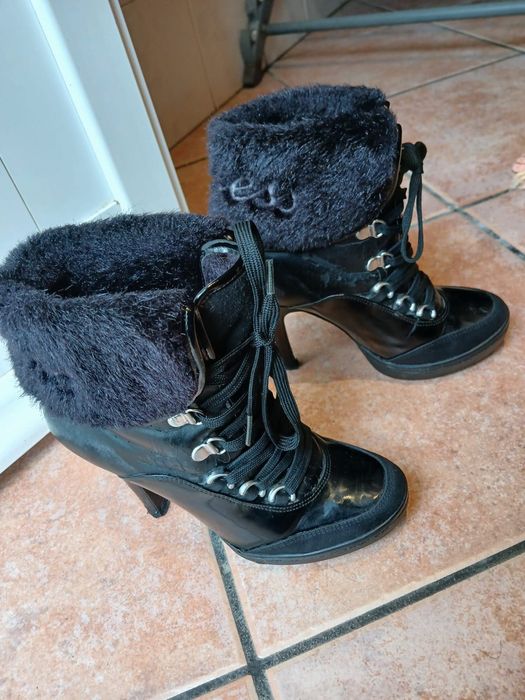 Botins pretos Guess