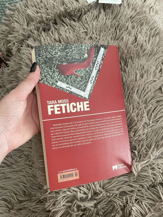 Livro Fetiche de Tara Moss