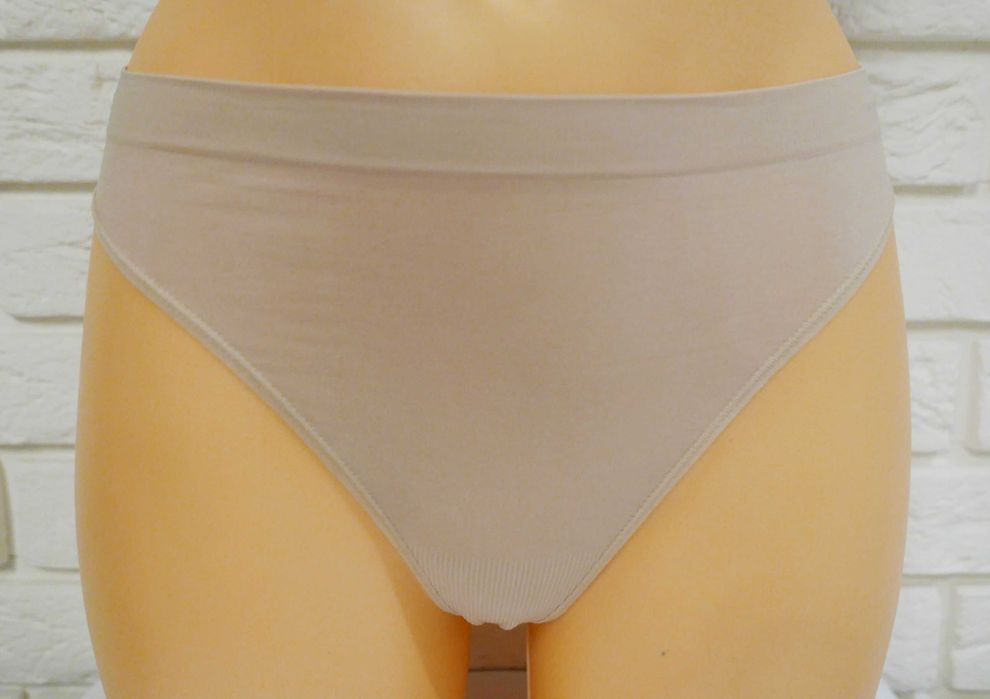 3X Aksamitnie miękkie stringi wysoka jakość KUNERT beż XS/S WYPRZEDAŻ