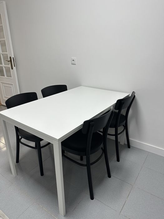 Conjunto mesa vihals e 4 cadeiras idolf IKEA