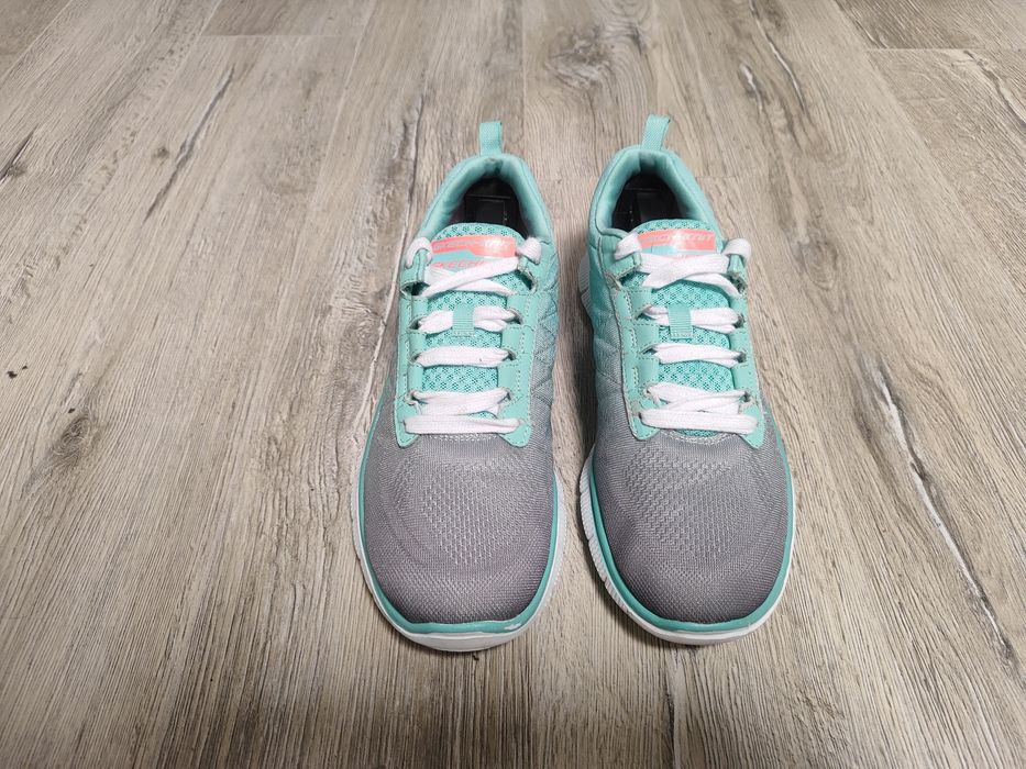 кросівки Skechers р-41
