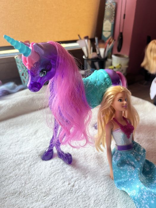 Барби dreamtopia  с лошадью
