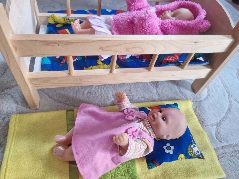 Zestaw dwie lalki bobas ,lozeczko