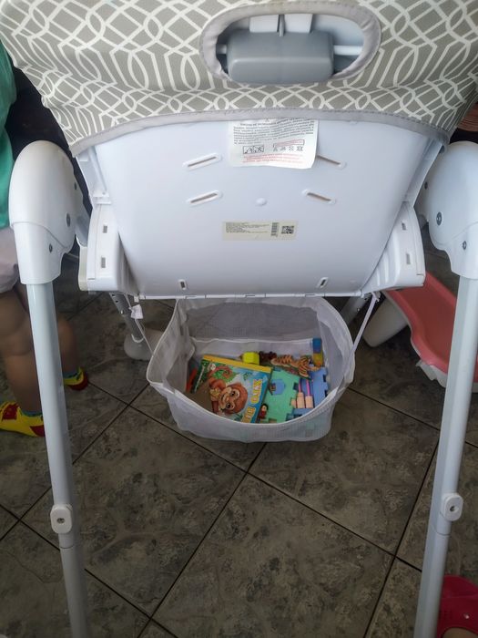 Крісло для годування