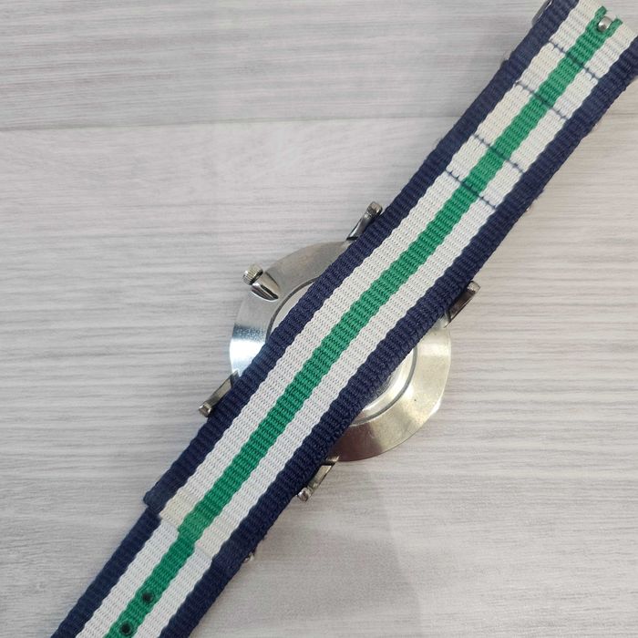 Relógio Quartz Minimalista com Bracelete NATO