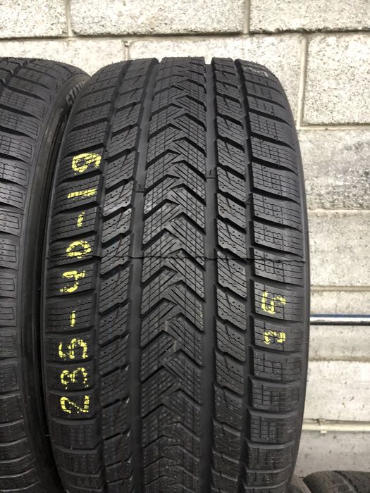 Зимові шини 235/40 R19 (96V) GRIPMAX