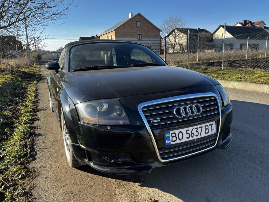 Audi tt автомобіль