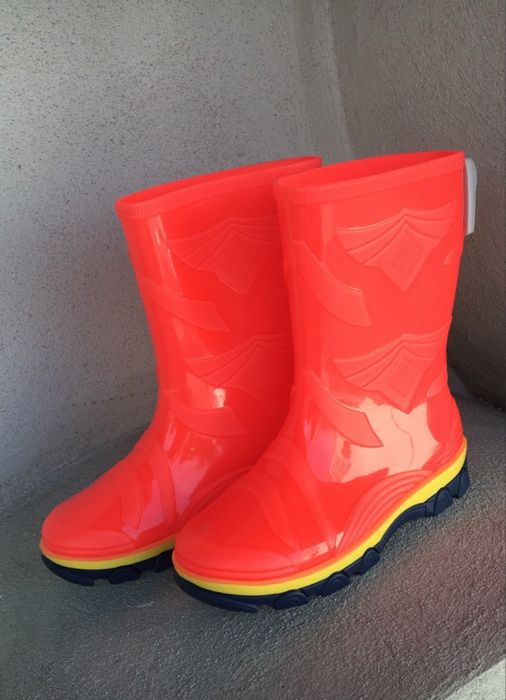 Детские резыновые сапоги , резинові гумові чоботи дитячі