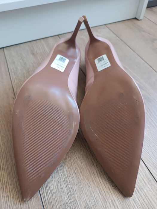 Kremowe szpilki rozmiar 46