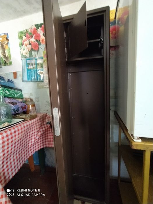 Сейф для зберігання зброї.