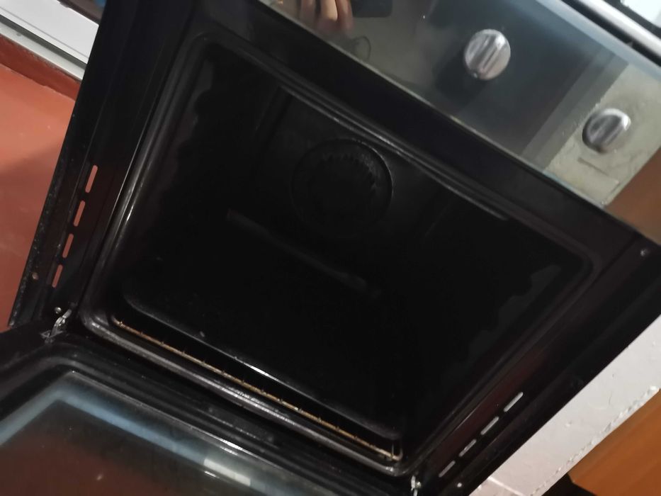 Поиск модели : 
 Духовой шкаф независимый Ariston FD 51