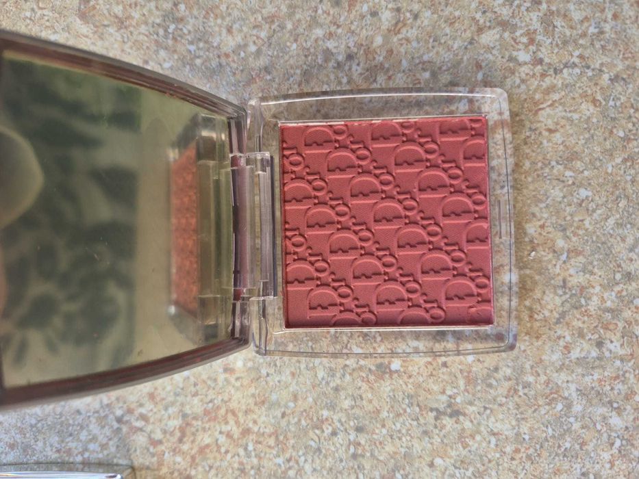 Orginalny róż Dior