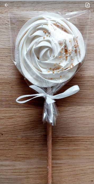 Lizak bezowy biały z posypką 10 sztuk