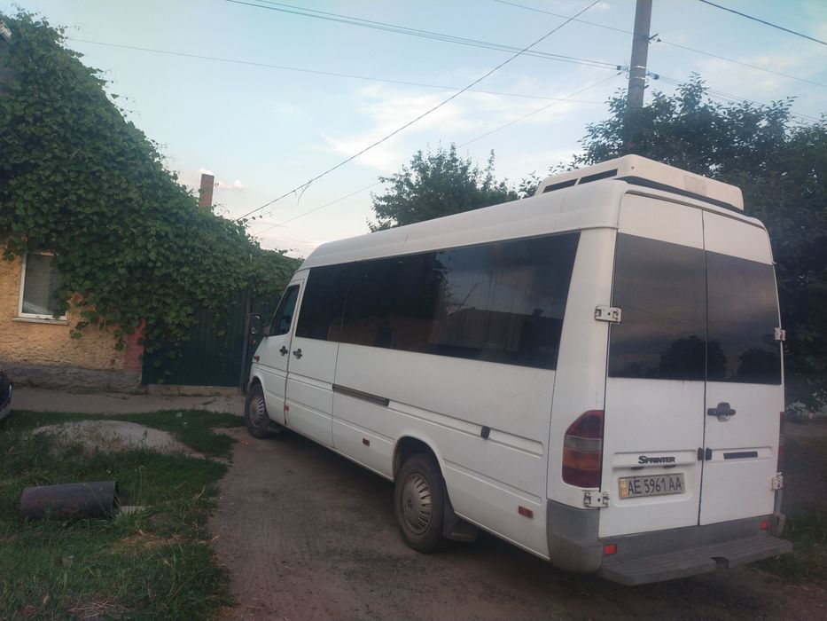 Мерседес спрінтер