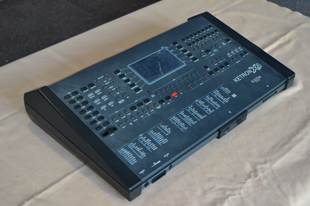 Caixa de ritmos - Módulo ketron X4 Solton64740306595203122