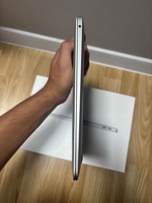 Ноутбук Macbook Air 2020 Retina 13-inch Silver [ 256 SSD / 8 GB ]