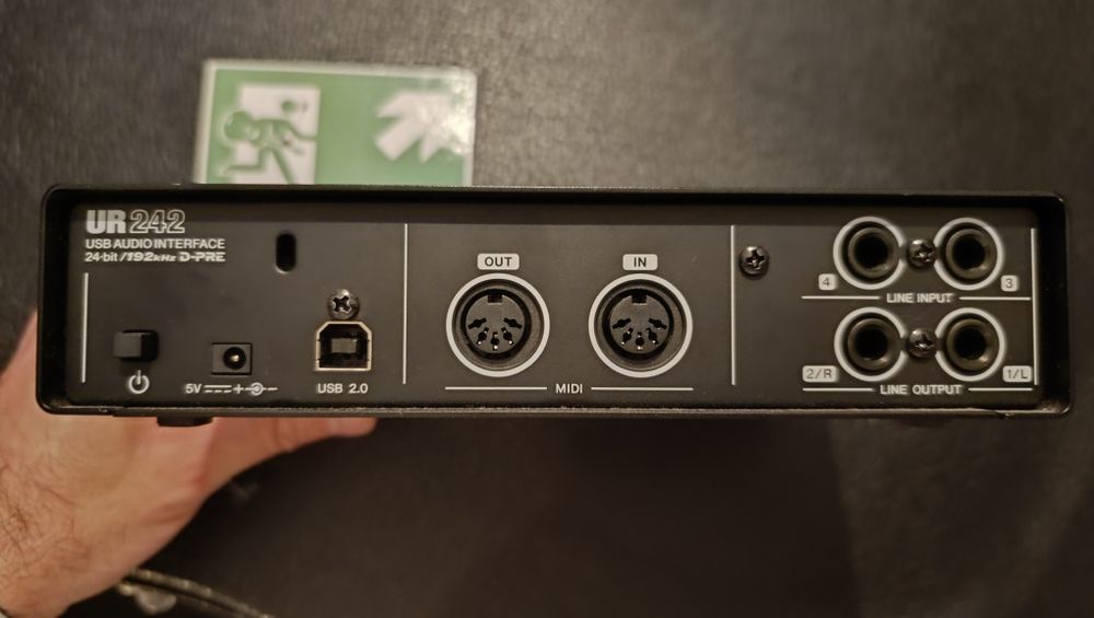 Interface de Áudio Steinberg UR242