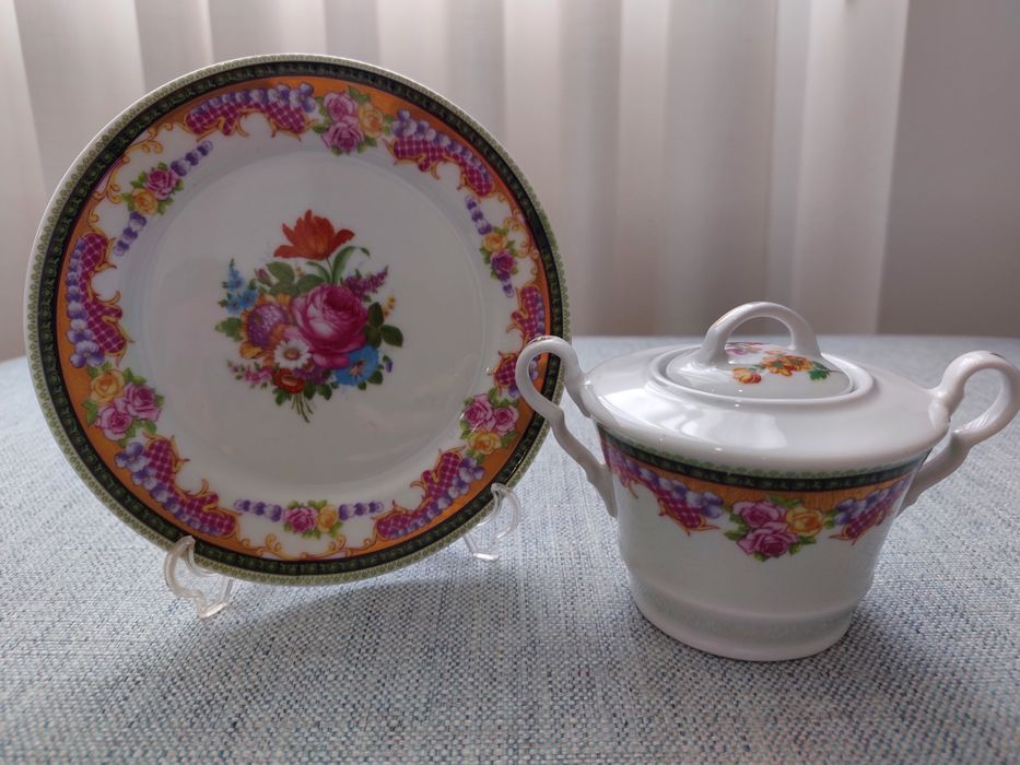 Peça decorativa em porcelana LIMOGES