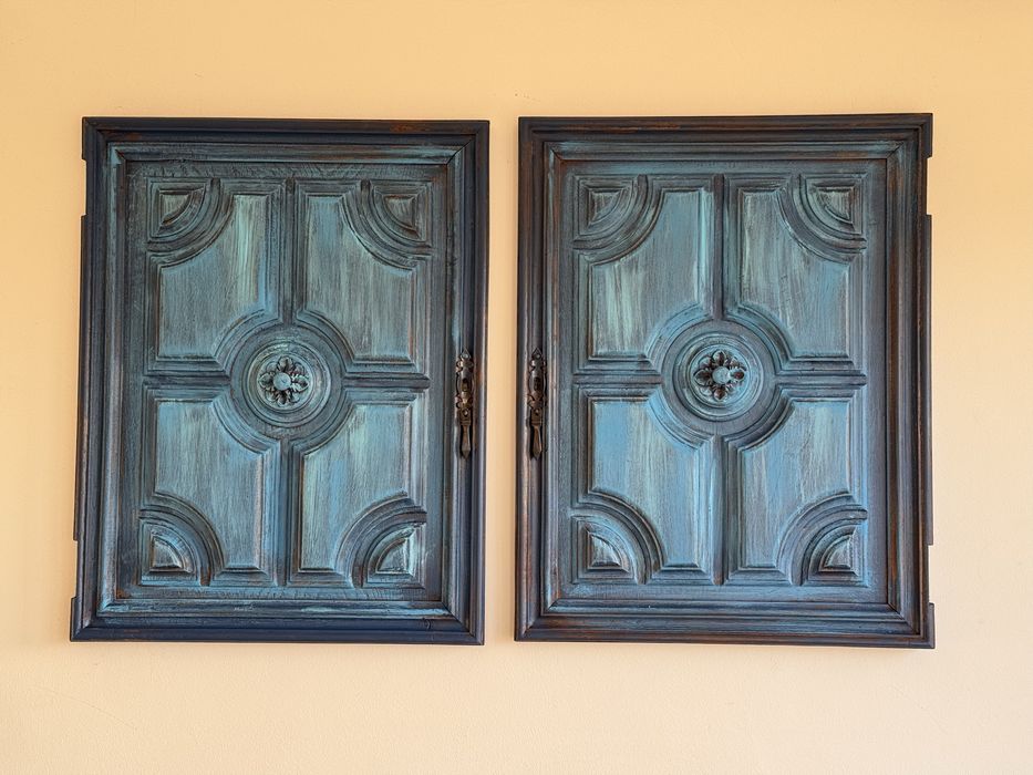 Pequena porta de madeira antiga 60x47cm