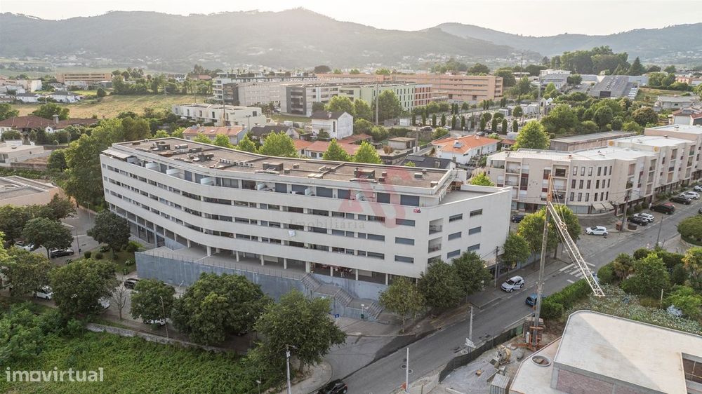 OPORTUNIDADE EXCLUSIVA: Apartamento T3 de Luxo, Totalmente Mobilado e