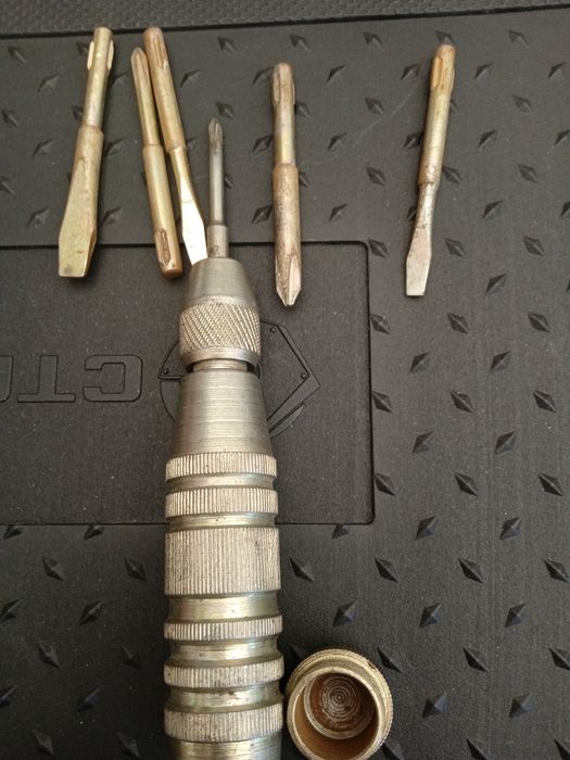 Набор отвёрток в чехле и др(350грн - один)Сталь.Отвёртки поштучно.