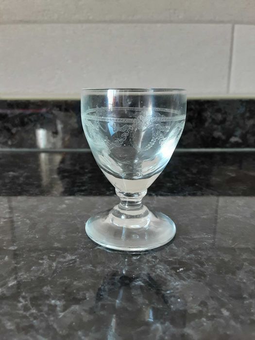 Conjunto de 7 Copos de Licor Antigos/Vintage