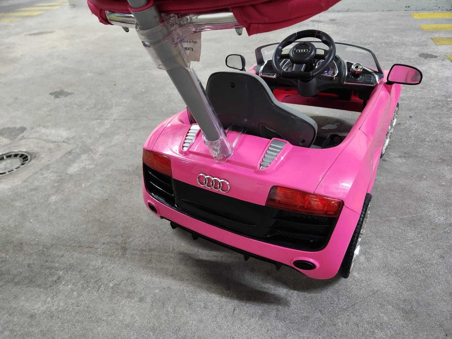 Audi R8 Spyder - Rosa