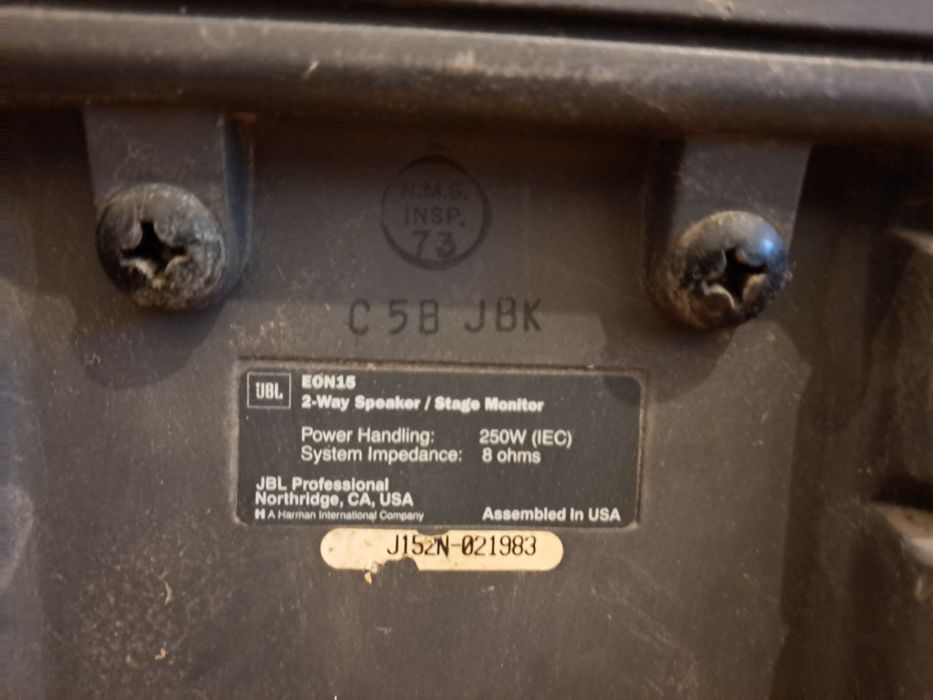 Colunas JBL EON 15 + Amplificador Acoustica