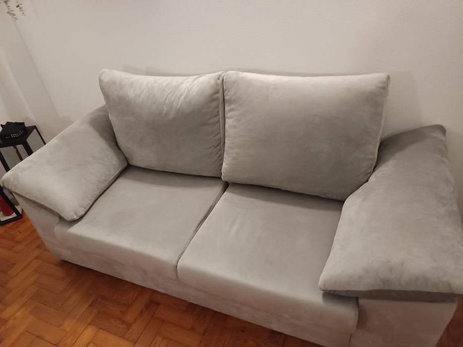 Sofá 3 lugares como novo