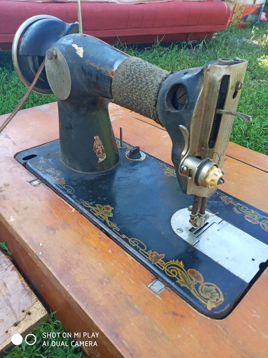 Швейная машинка  ретро
