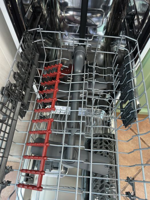 Vendo usada maquina de lavar loiça AEG de 45 cm,