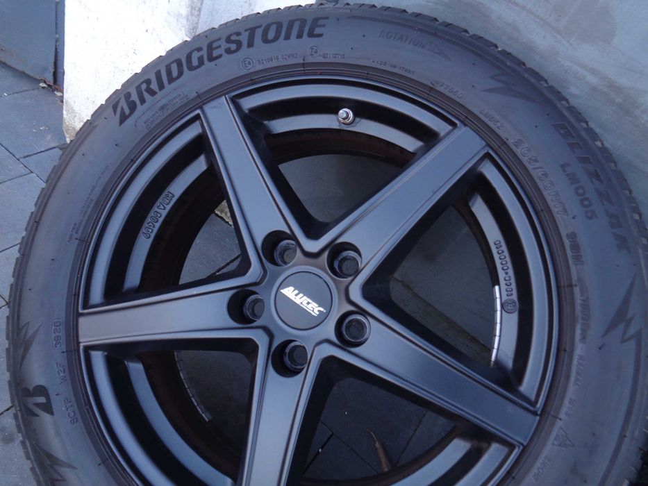 Czarne alufelgi Alutec Raptr 17 cali 5x112 VW Audi Seat Skoda Mercedes