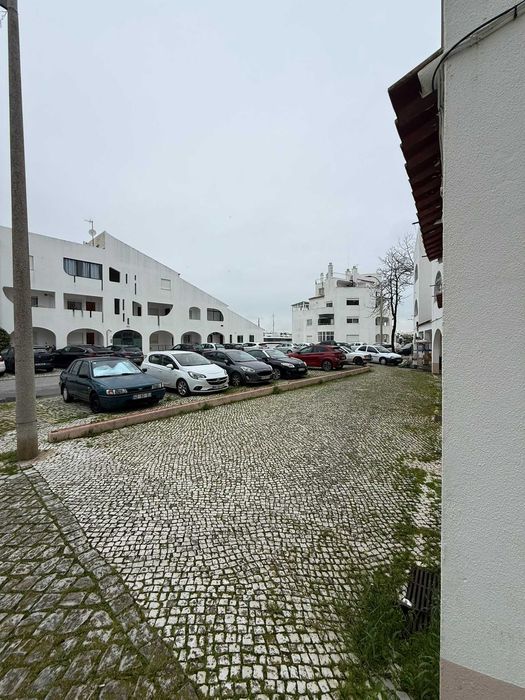 Garagem no centro de Albufeira