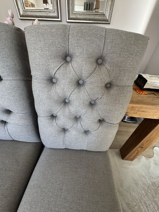 Komplet 6 krzeseł.Pikowane i solidne.