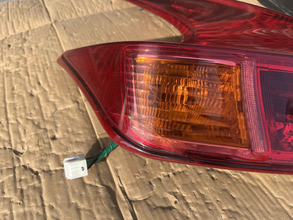 Продам стопи Nissan Juke