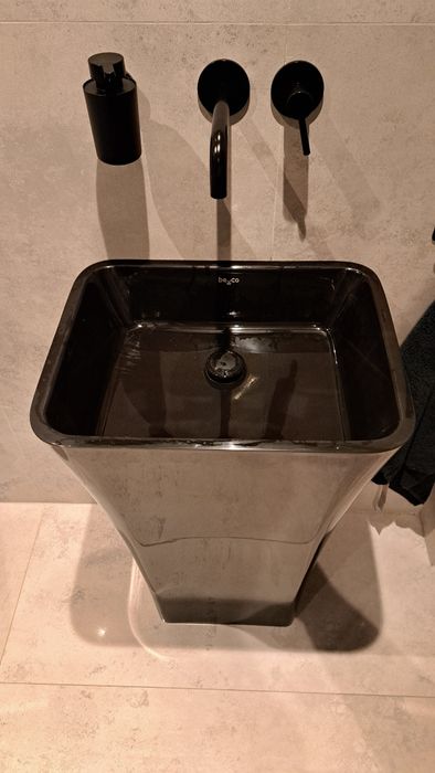 Umywalka wolnostojąca BESCO ASSOS BLACK