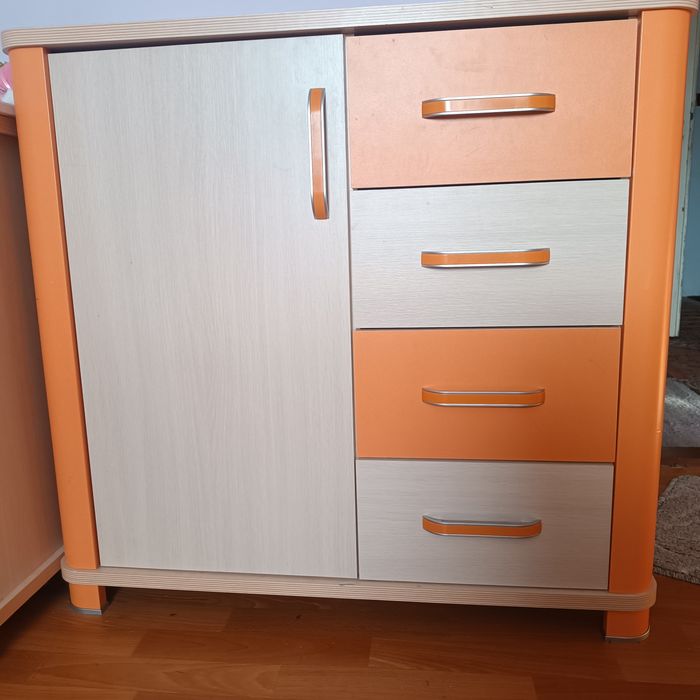 Zestaw mebli do pokoju młodzieżowego